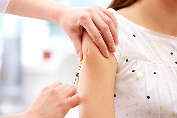Vacina contra meningite : 7 dúvidas que toda mãe tem!